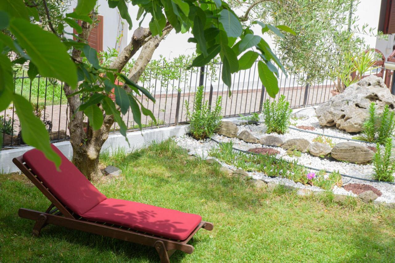 Dili Apartments Ierissos Dış mekan fotoğraf