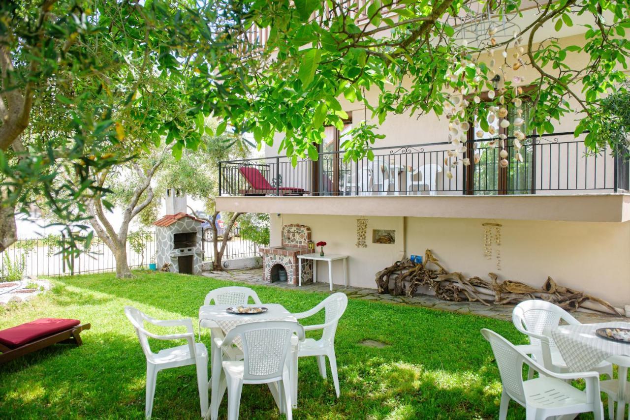 Dili Apartments Ierissos Dış mekan fotoğraf