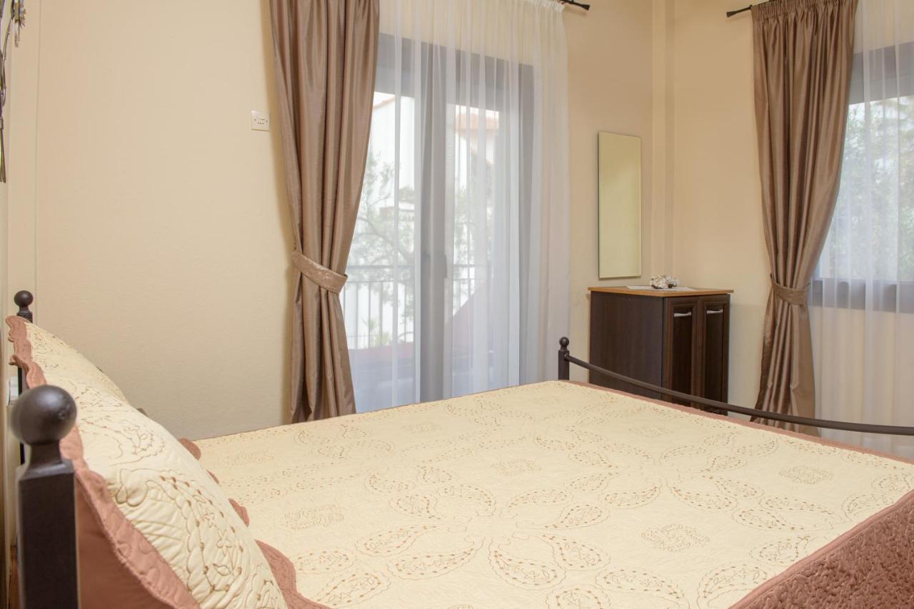 Dili Apartments Ierissos Dış mekan fotoğraf