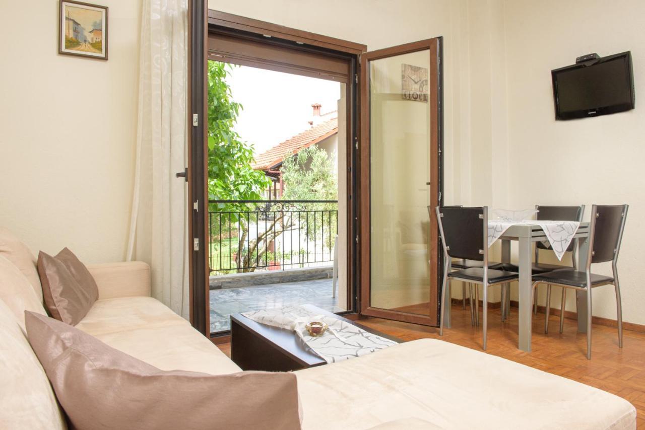 Dili Apartments Ierissos Dış mekan fotoğraf