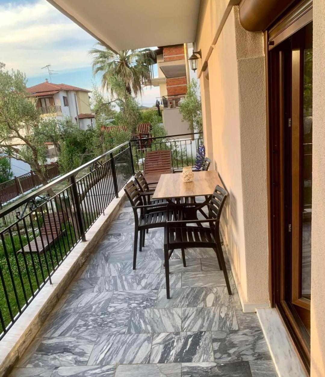 Dili Apartments Ierissos Dış mekan fotoğraf